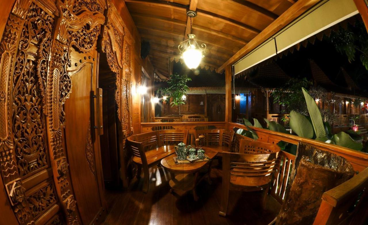 Joglo Jawa Jepara Exterior photo